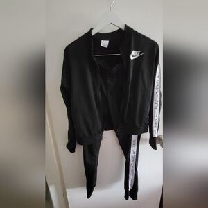 Nike Kid's Black  Set with White Accents Size XL